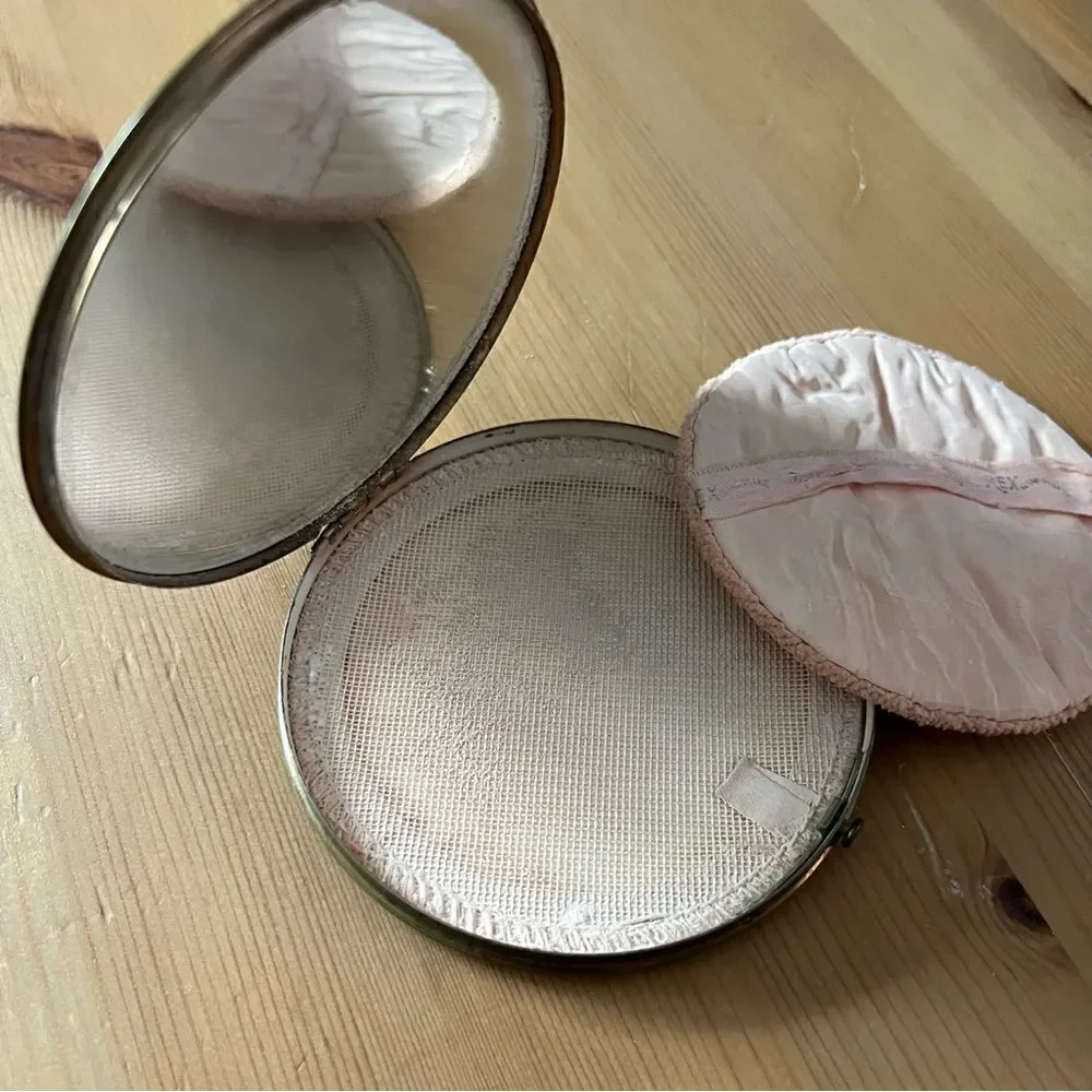 Vintage Compact Powder and Puff Rex Fifth Avenue - 1960's - Gold Plated Large